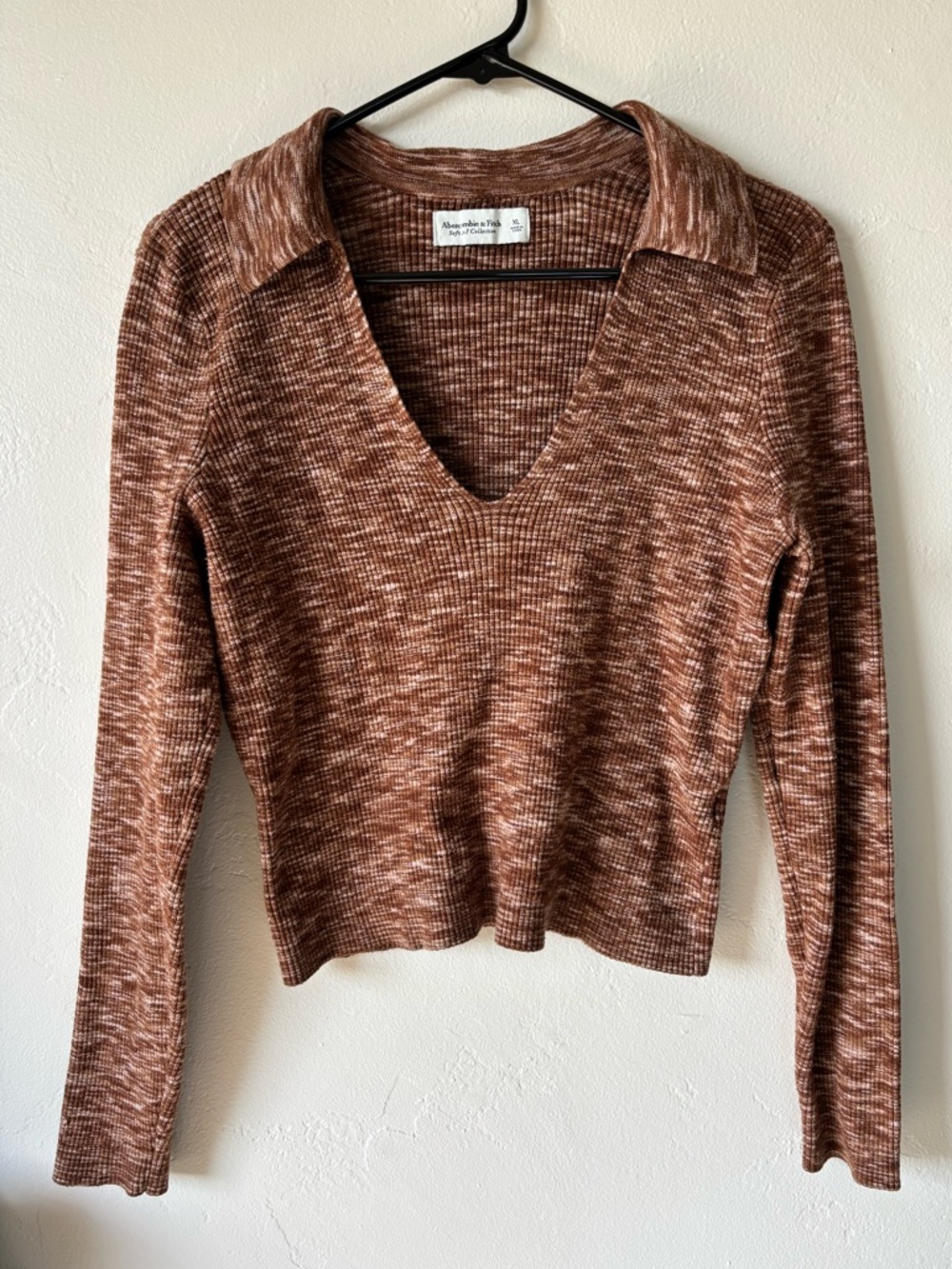 Abercrombie & Fitch Soft A&F collection Brown Ribbed V-Neck Knit Top with Collar